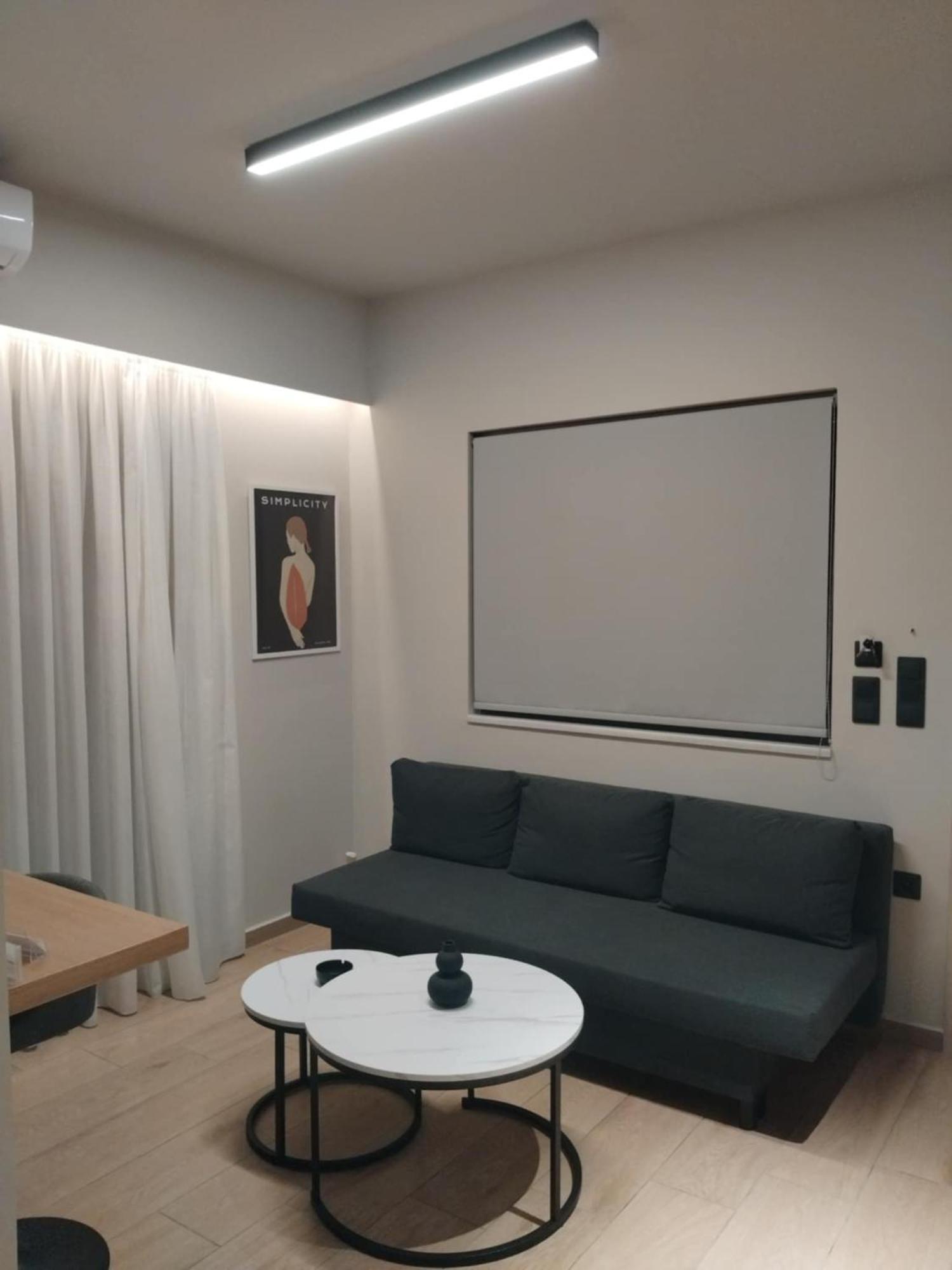 Simple, Calm And Luxurious Appartement Kalamáta Buitenkant foto